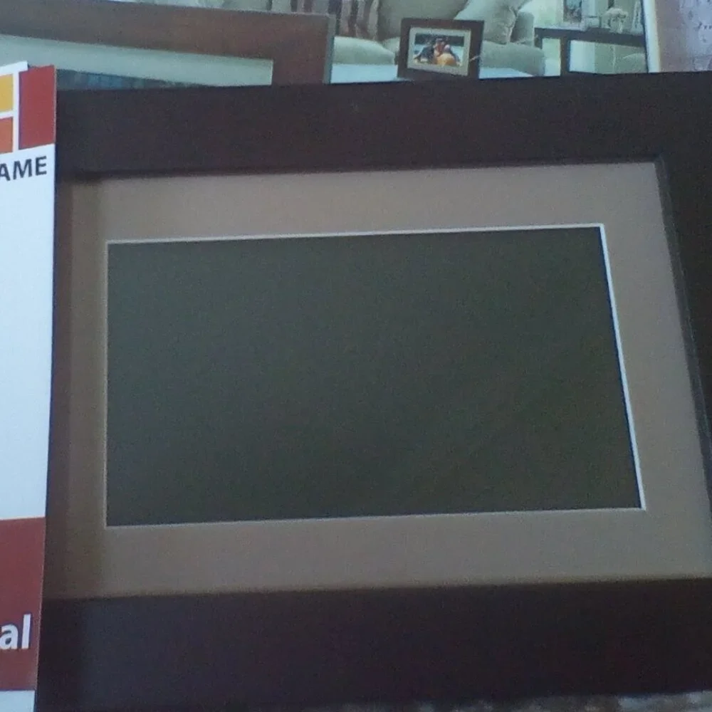 Digital Picture Frame - Picture 2 of 4